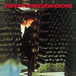 Portada del álbum Station to Station de David Bowie (1976).